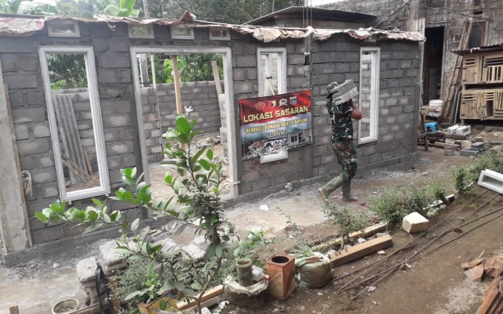 Angkut Manual Sekaligus Binsik Untuk Satgas TMMD 112
