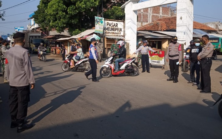 Polsek Pameungpeuk-Polres Garut Patroli PPKM Darurat Level 3 dan Giat Ops Yustisi