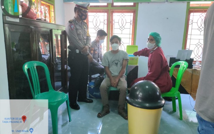 Percepatan Penyehatan Masyarakat, Polres BU Gelar Vaksinasi Keliling