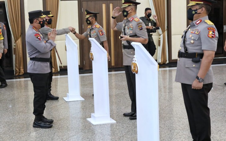 Kapolri Jenderal Listyo Sigit Prabowo memimpin upacara serah terima jabatan (sertijab) tujuh Kapolda di Gedung Rupatama Mabes Polri