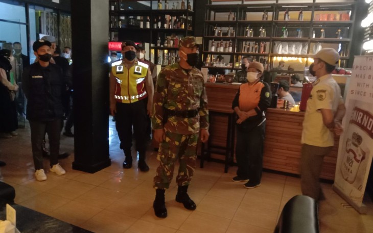 Tim Satuan Tugas (Satgas) Covid 19 Kota Palangka Raya kembali melakukan penertiban terhadap para pelaku usaha Tempat Hiburan Malam (THM)