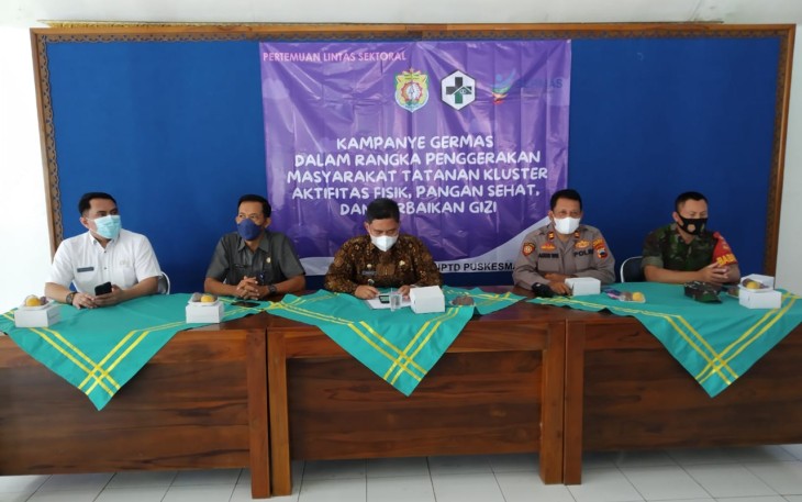 Kapolsek Boja hadiri acara Germas di Pendopo Kecamatan Boja. Kamis 25/11/2021