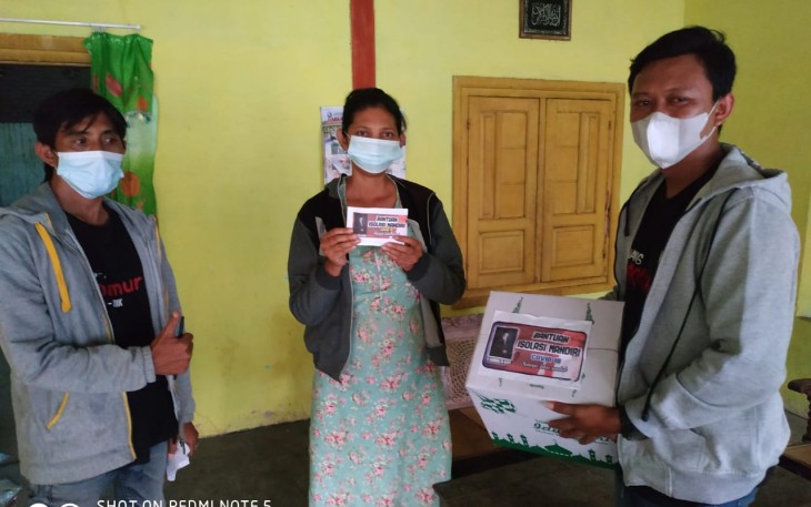 Penuhi Kebutuhan Warga Isoman, H.Gunawan Kembali Beri Bantuan