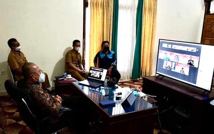 Bupati Dan Wakil Bupati Mengikuti Pembekalan Kepemimpinan Pemerintahan Dalam Negeri Tahun 2021 secara virtual, 