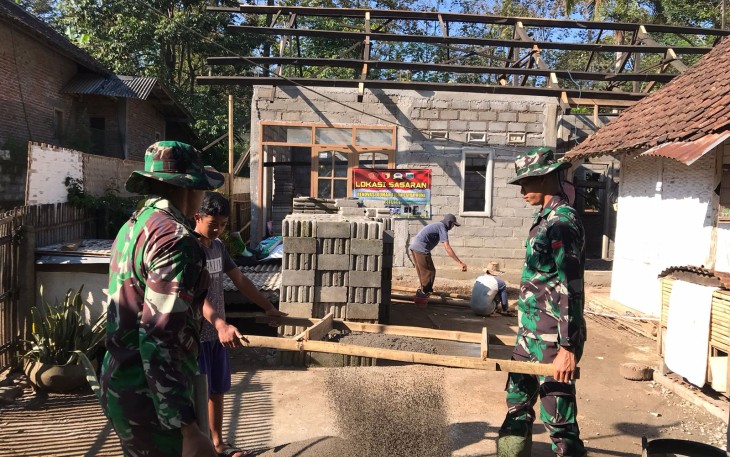 Irama Ayakan Pasir Satgas TMMD 112 KODIM 0818