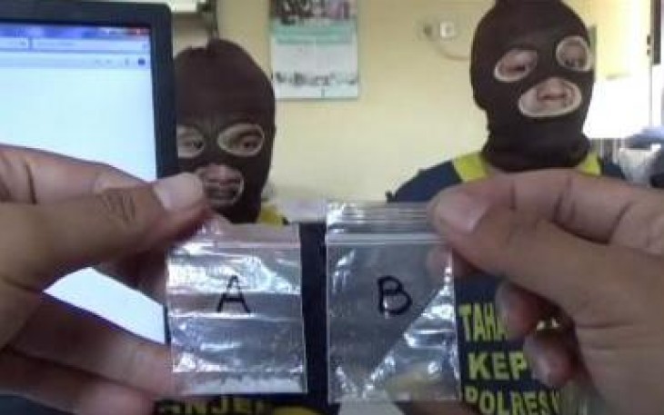 Dua Pengedar Sabu saat Diamankan Buser Satreskrim Polsek Kepanjen