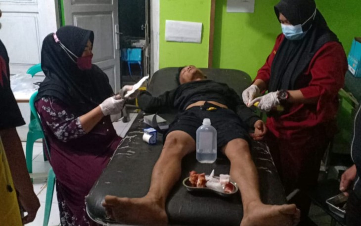  Salah Satu Warga Korban Penusukan Di Desa Kelam Tengah