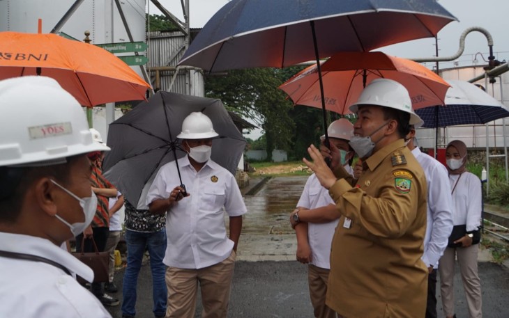 Bupati Blora Arief Rohman dan Sekjen Kementerian ESDM Ego Syahrial meninjau PPSDM Cepu Kabupaten Blora.