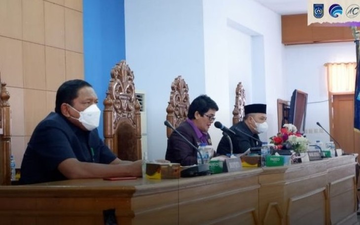 Jawab Pandangan FRAKSI, Bupati Akan Tingkatkan Pelayanan BUMD
