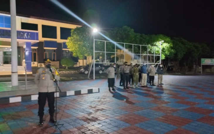 Waka Polres Majalengka KOMPOL Sumari saat Pimpin Apel Kesiapan KRYD Dengan 3 Pilar dan Himbauan Prokes