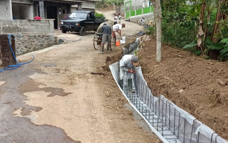 Drainase Dusun Gaten Mulai Nampak 