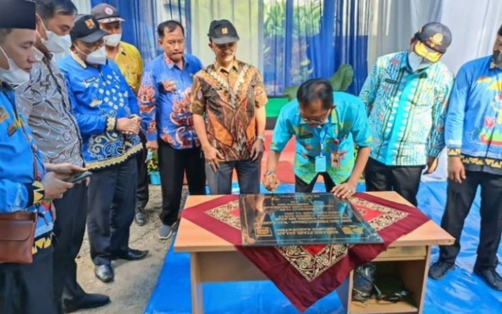 Bupati Pesibar Agus Istiqlal Resmikan Ruas Jalan Pekon Rawas-Lebuay