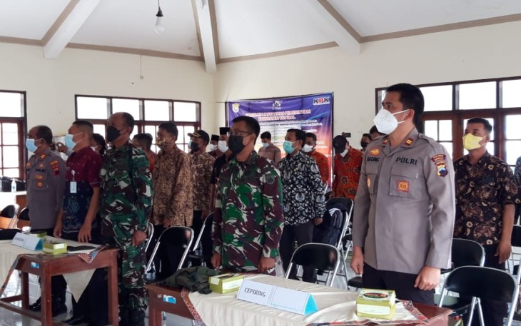 Kapolsek Cepiring hadiri rakor pengamanan wilayah di Pendopo Kecamatan Rowosari, Selasa 16/11/2021