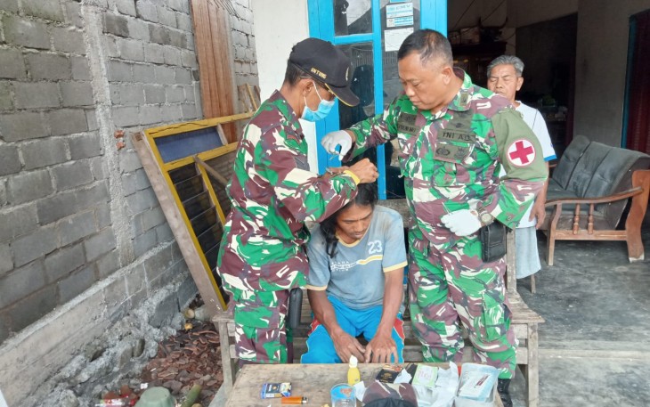 Tim Medis TMMD 112 Sigap Bantu Warga