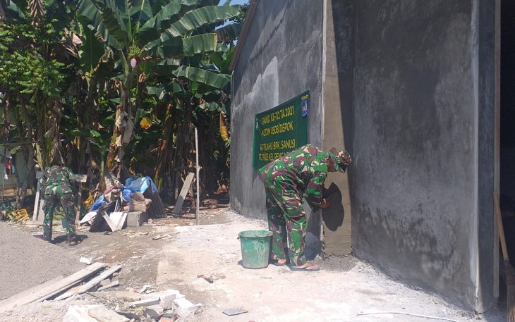 TMMD Perbaiki Rumah Nyaris Ambruk Milik Buruh Bangunan 
