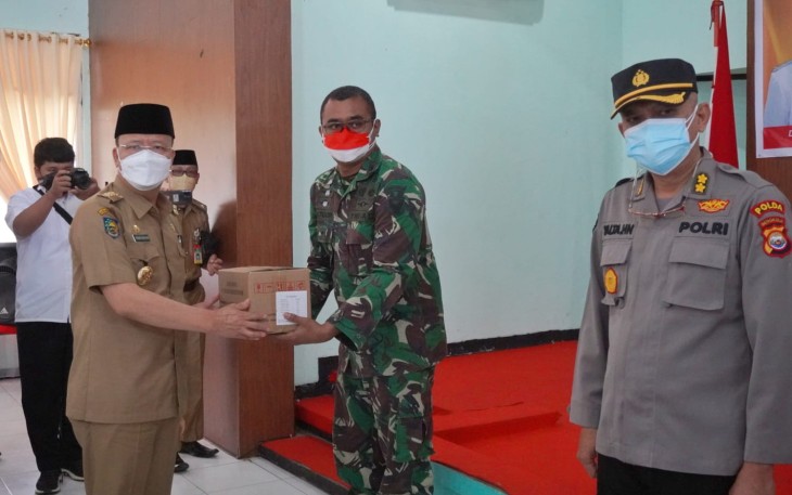 Gubernur Rohidin Serahkan 169 Oksigen Konsentrator untuk Rumah Sakit Rujukan COVID-19 Bengkulu
