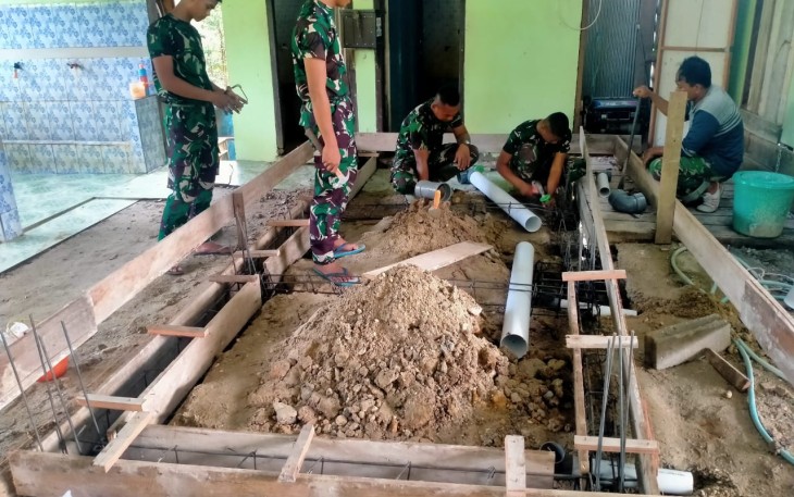 Satgas TMMD Mempercantik Masjid