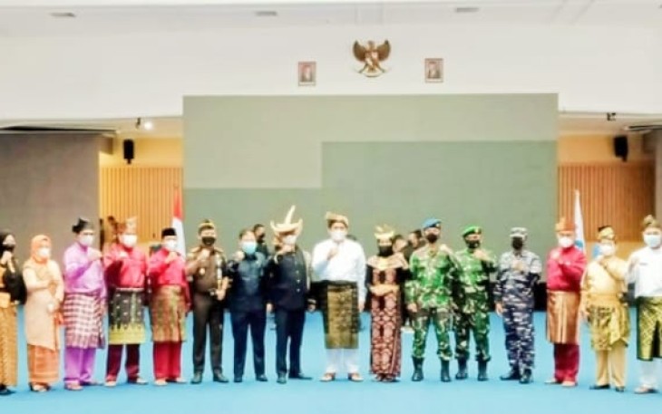 PLT Bupati Bintan menjadi Irup upacara peringatan Hari Sumpah pemuda ke 93 THN 2021