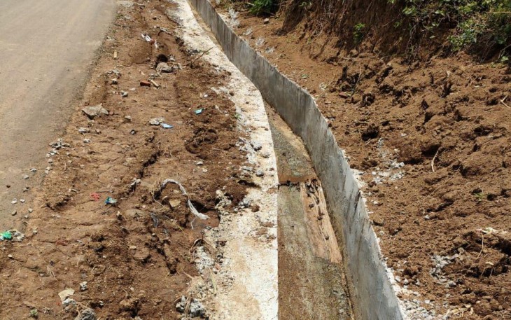 Drainase Baru Selesai di Bangun Satgas TMMD, Langsung di Guyur Hujan