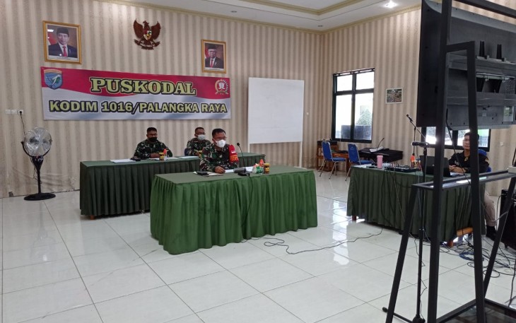 Dandim Palangka Raya Ikuti Rapat Evaluasi Progja dan Anggaran Tahun 2021 Secara Virtual