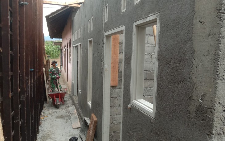 Ada Keringat Satgas di Balik Kokohnya Tembok Rutilahu 