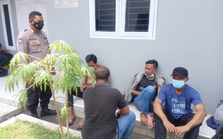 Patroli Imbauan Terhadap Masyarakat Yang Sedang Berkerumun