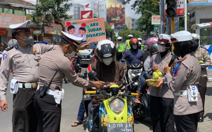 Melalui Operasi Zebra Semeru 2021, Satlantas Polres Batu melakukan pola-pola agar tidak terjadi kemacetan maupun hal-hal lainnya yang tidak diinginkan