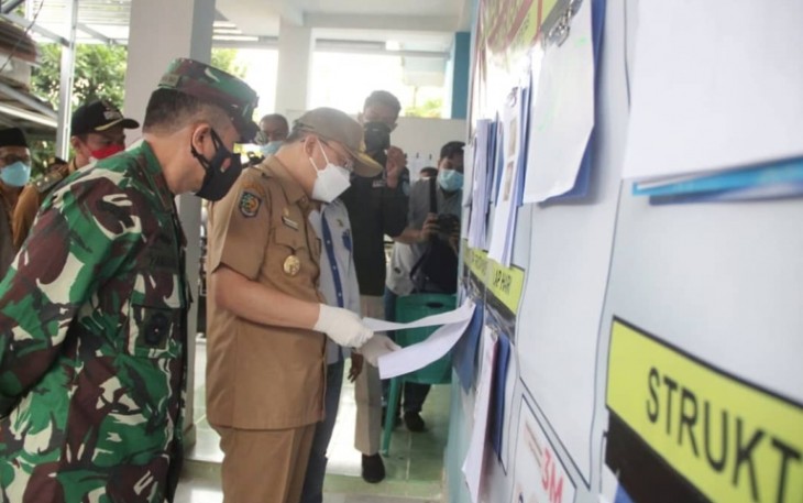 Gubernur Rohidin Sidak Dua Posko PPKM di Bengkulu Utara