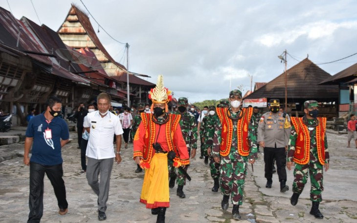 Pangdam I/BB kunjungi desa wisata Bawomataluo