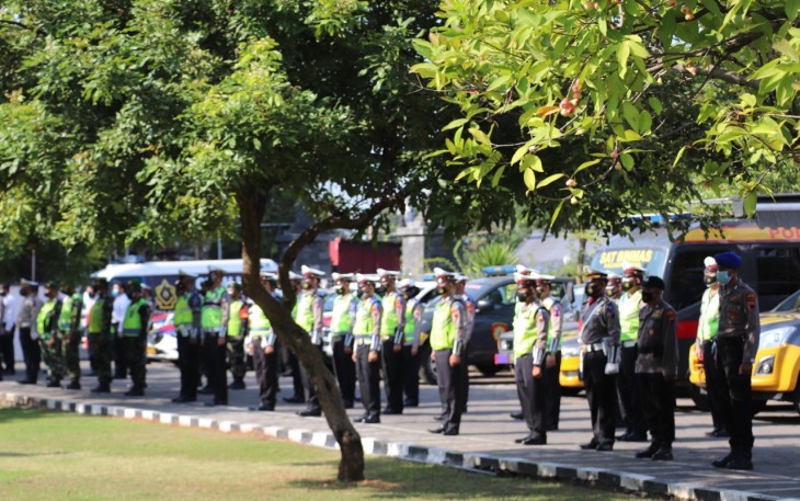 Polres Kendal melakukan kegiatan gelar apel operasi patuh candi tahun 2021, yang digelar di halaman Mapolres Kendal, Senin (20/9/21),