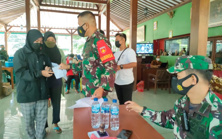 Ribuan warga ikuti vaksin di Dayu Park