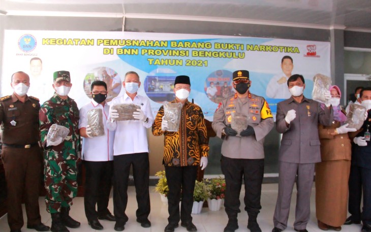 Gubernur Bengkulu Rohidin Mersyah tidak memberikan toleransi apapun bagi Aparatur Sipil Negara (ASN) di lingkungan Pemerintah Provinsi Bengkulu yang terjerat kasus Narkotika
