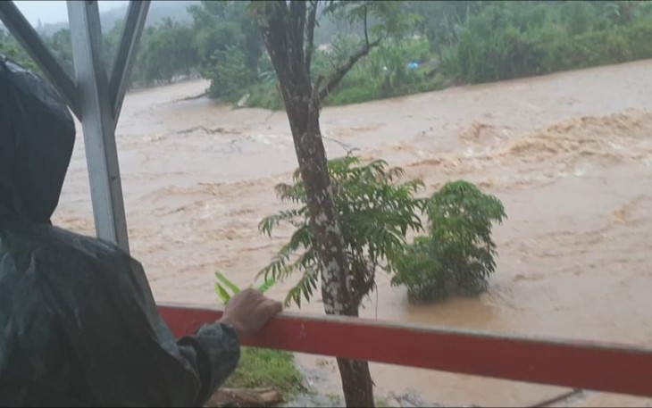 Antisipasi banjir, Babinsa pantau wilayah