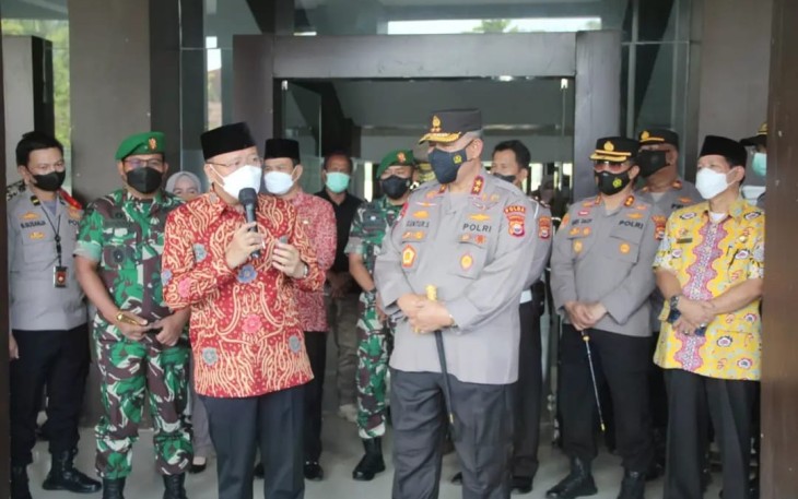 Gubernur Bengkulu Rohidin Mersyah tinjau pelaksanaan Vaksinasi Massal Serentak se Indonesia bersama Forkopimda Provinsi Bengkulu