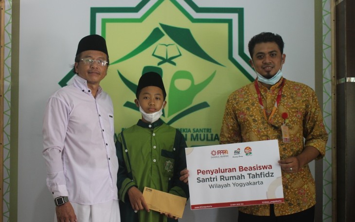 Beasiswa Tahfidz Untuk 25 Santri Penghafal Qur’an