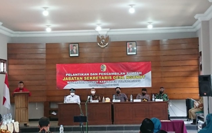 Forum acara pelantikan sekdes