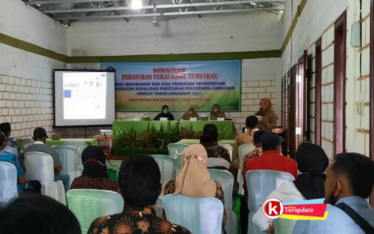 Sosialisasi Peraturan Cukai oleh Dinkop-UM Pemkab Blitar (foto : Faisal NR / Klikwarta.com)