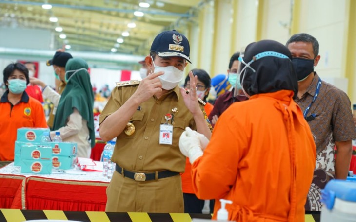 Bupati Haryanto tinjau langsung serbuan vaksin