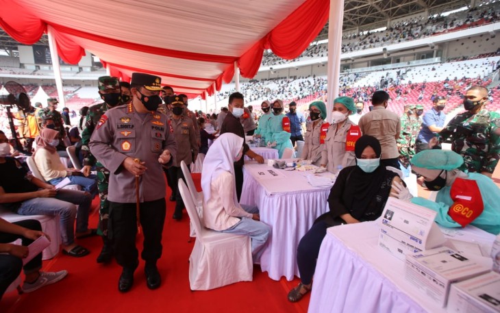 Panglima TNI dan Kapolri Tinjau Vaksinasi Massal di SUGBK