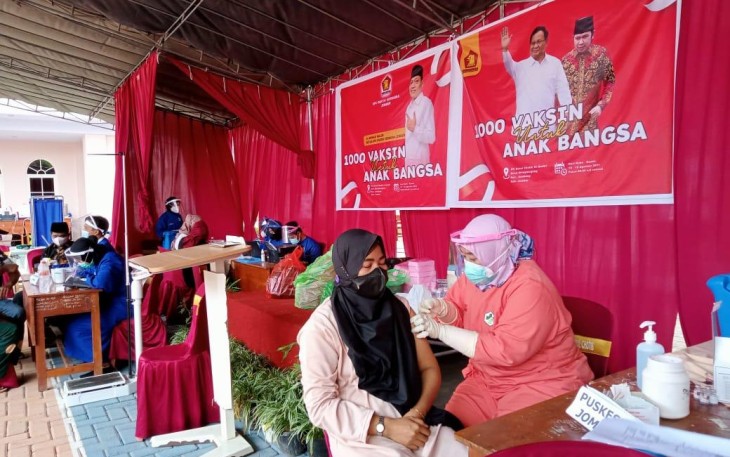 Gerindra Jatim Bersama LSN Gelar 1000 Vaksinasi di Jember