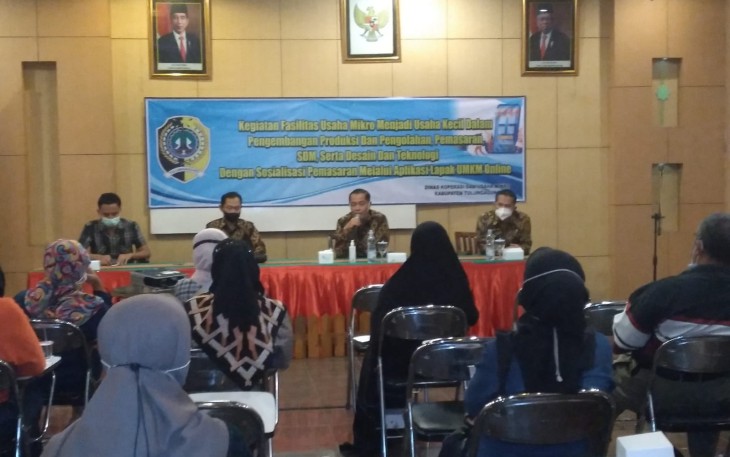 Dinas Koperasi dan Usaha Mikro Kabupaten Tulungagung Adakan Sosialisasi Pemasaran Melalui Aplikasi Lapak UMKM Online