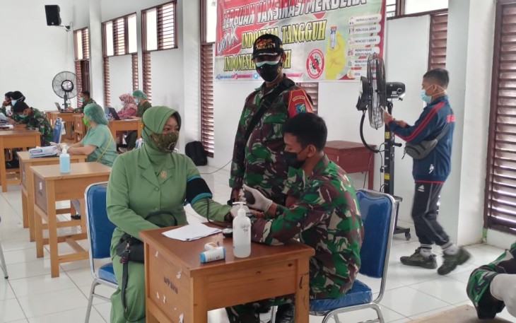 TNI AD Gelar Vaksinasi Dosis Kedua Bagi Persit,  Purnawirawan dan Warakawuri