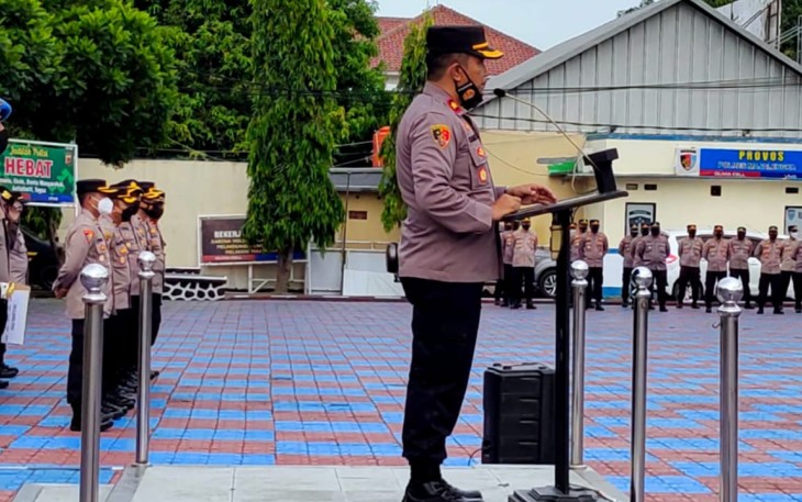 Waka Polres Majalengka Pimpin Apel Pagi Jam Pimpinan, Sampaikan Pesan Tingkatkan Kinerja