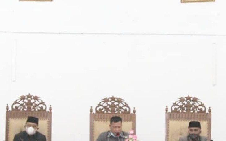 Rapat Paripurna Dengan Agenda Pandanga Umum Fraksi Terhadap Nota Pengantar/Penjelasan Bupati Tentang RAPBD Perubahan Tahun Anggaran 2021