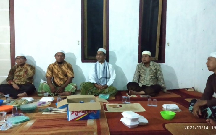 Doa bersama dalam rangka Penempatan Rumah Tahfidz Al Quran di bawah naungan Yayasan Nurul Jadid Sentuhan Hati yang beralamat di Sungai Ulak Kabupaten Merangin Provinsi Jambi 
