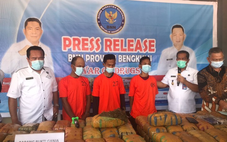 Tangkapan Terbesar, BNNP Bengkulu Amankan Truk dari Sumbar Berisi 143 Kg Ganja