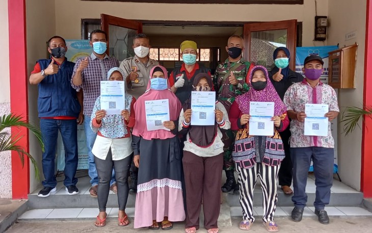 Kapolsek Wanaraja - Polres Garut, Melakukan Pemantauan Gelar  Vaksinasi Covid -19  Bertempat di Kantor Kecamatan Pangatikan