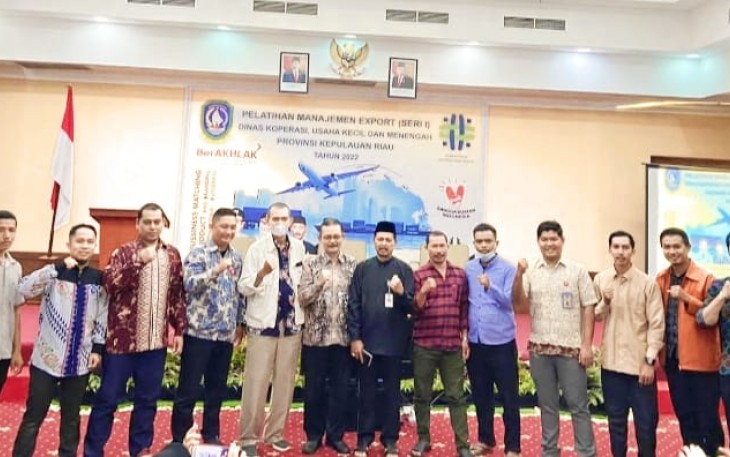 Diklat peningkatan pemahaman dan pengetahuan UMKM serta kapasitas kompetensi SDM UMKM di Hotel Aston, Tanjungpinang, Senin (20/6) kemarin. 