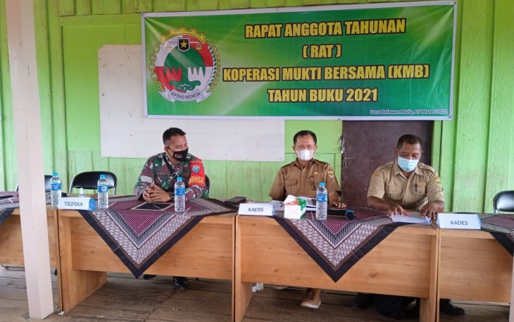 Babinsa Koramil Manuhing Hadiri RAT Koperasi Mukti