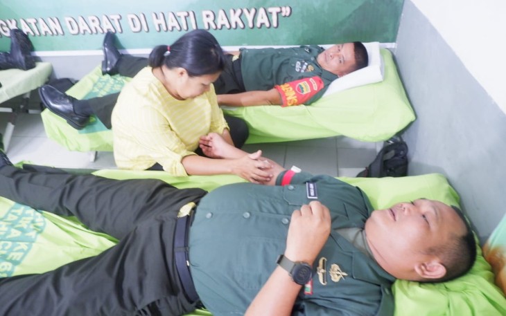 Donor darah prajurit Korem 023/KS